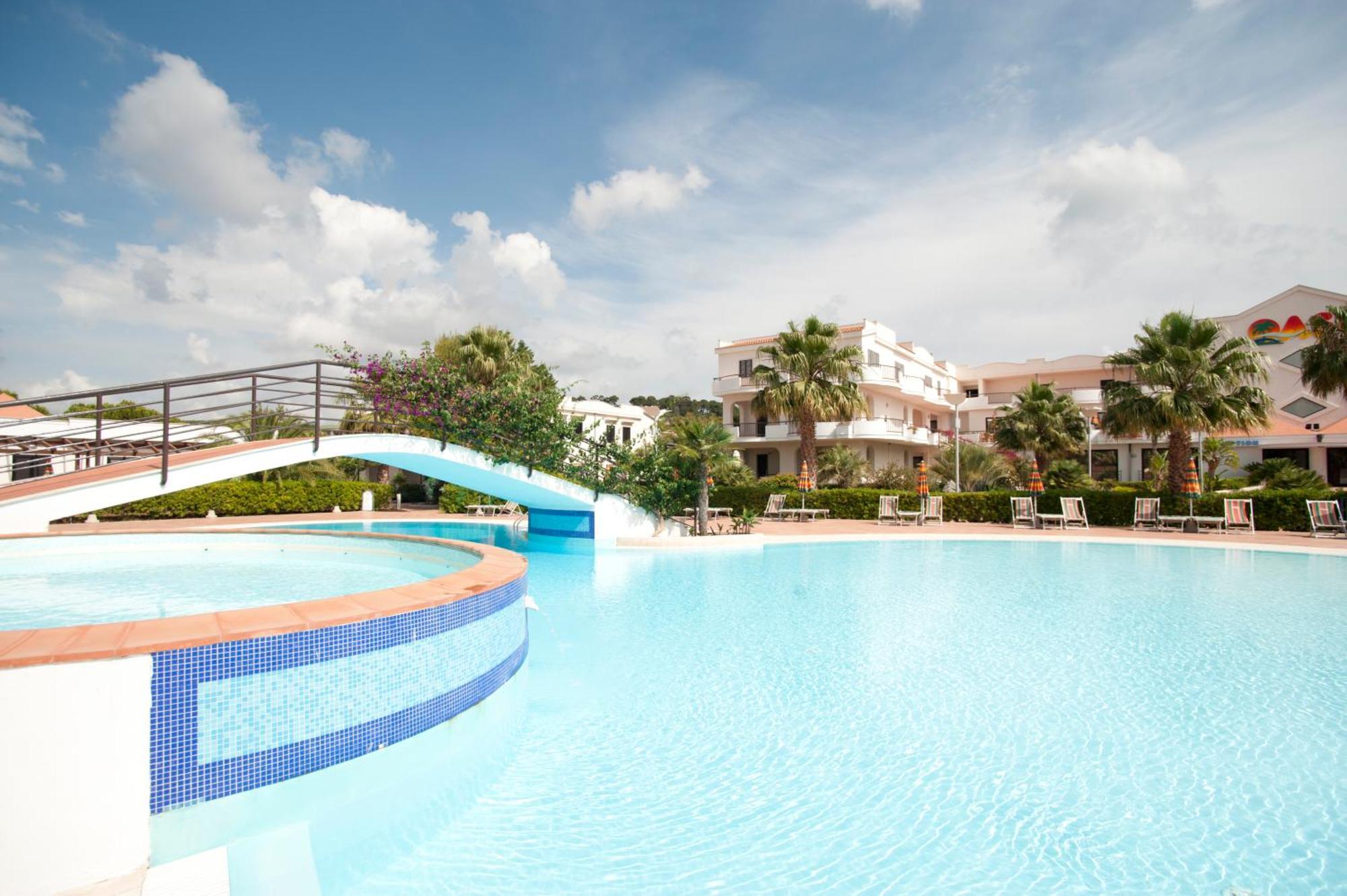 فيستَ Oasiclub Hotel - Appartamenti المظهر الخارجي الصورة
