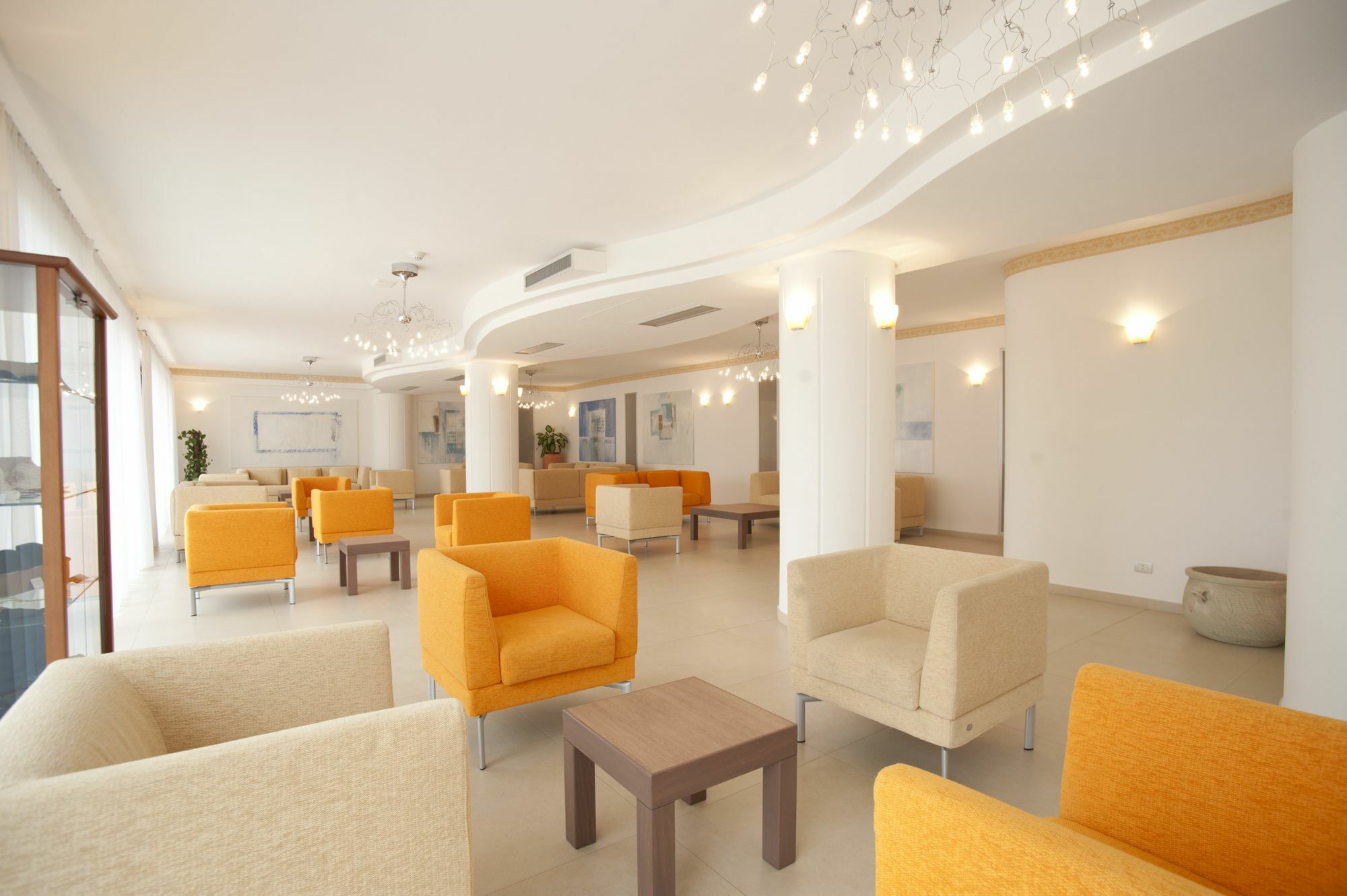 فيستَ Oasiclub Hotel - Appartamenti المظهر الخارجي الصورة